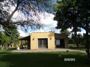 Casa de verano con pileta en la quebrada